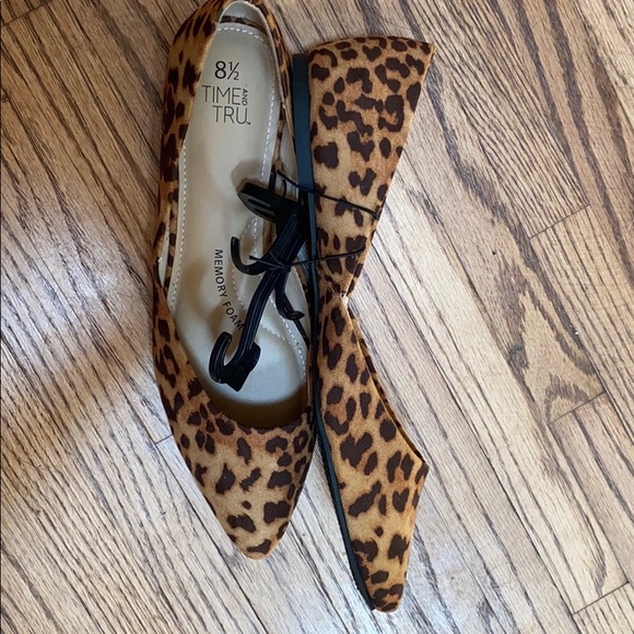 Memory foam cute leopard print flats new - Picture 2 of 3
